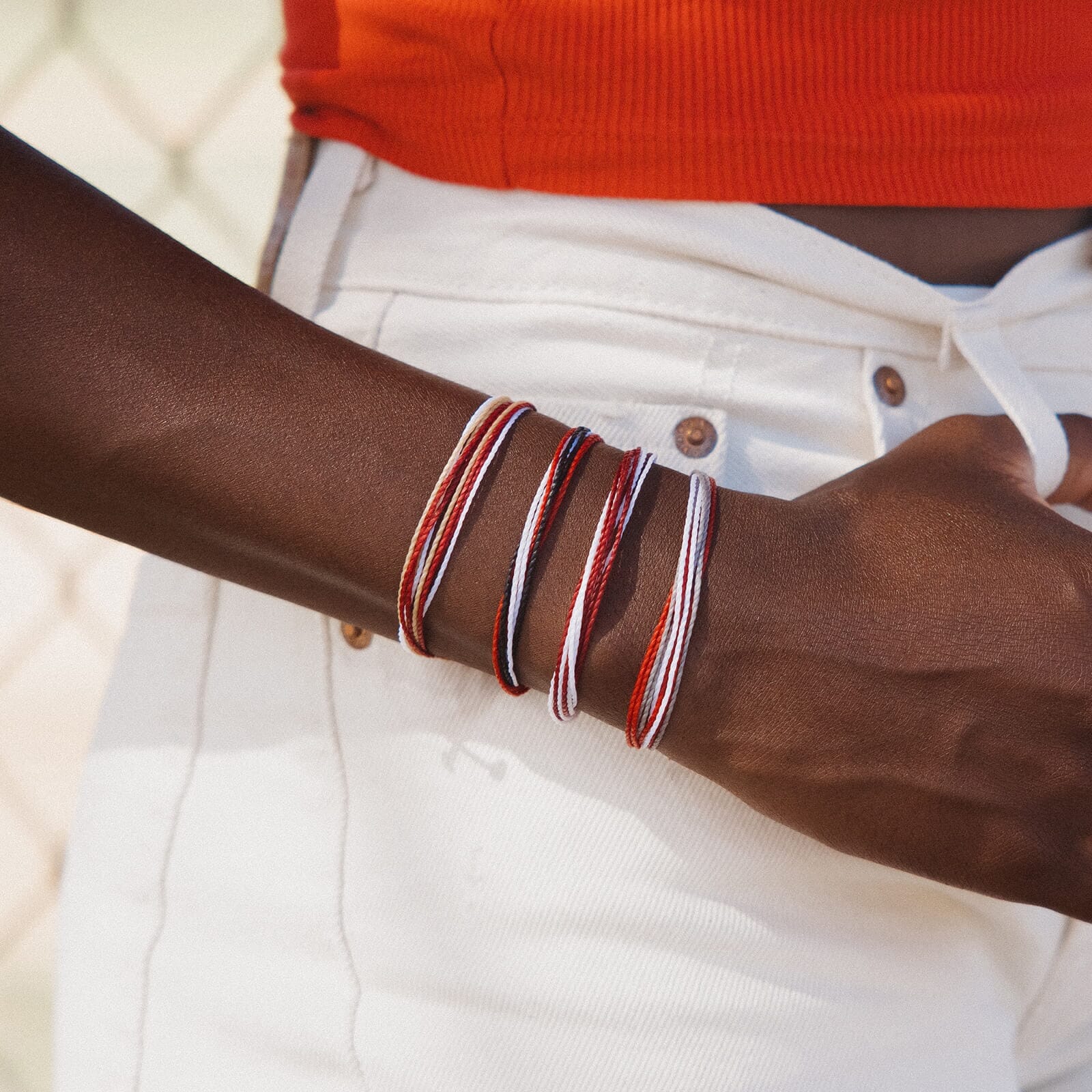 Red. Black & White Collection - Image 8